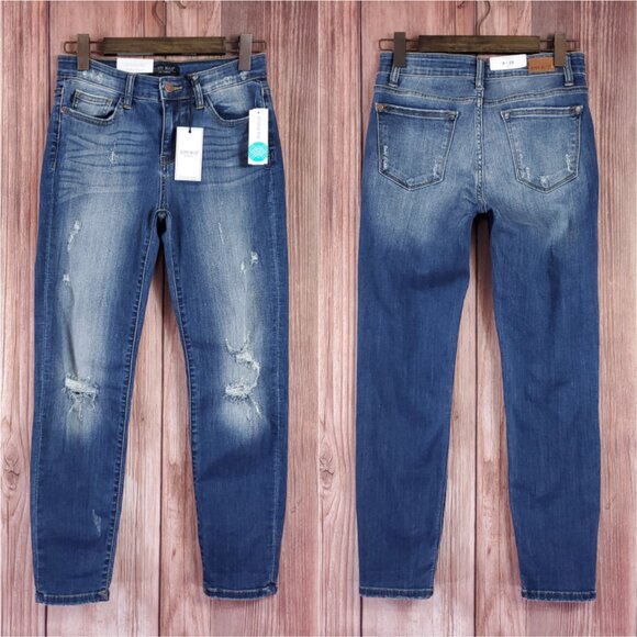 NWT Judy Blue Womens Size 9/29 Relaxed Fit Distressed Denim Jeans JB8271DK - Picture 1 of 16